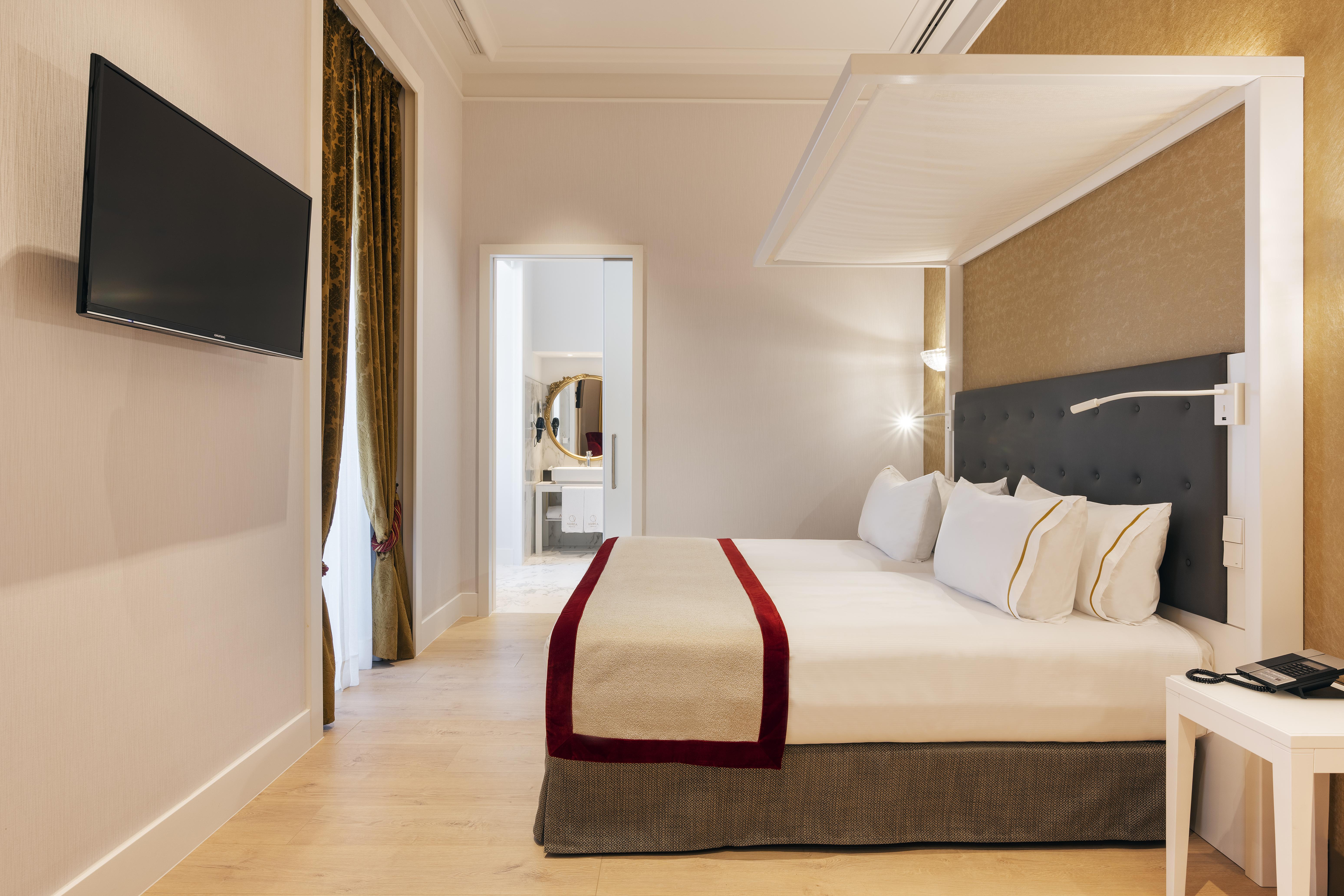 Aurea Ana Palace By Eurostars Hotel Company Budapest Exteriör bild A room at the hotel