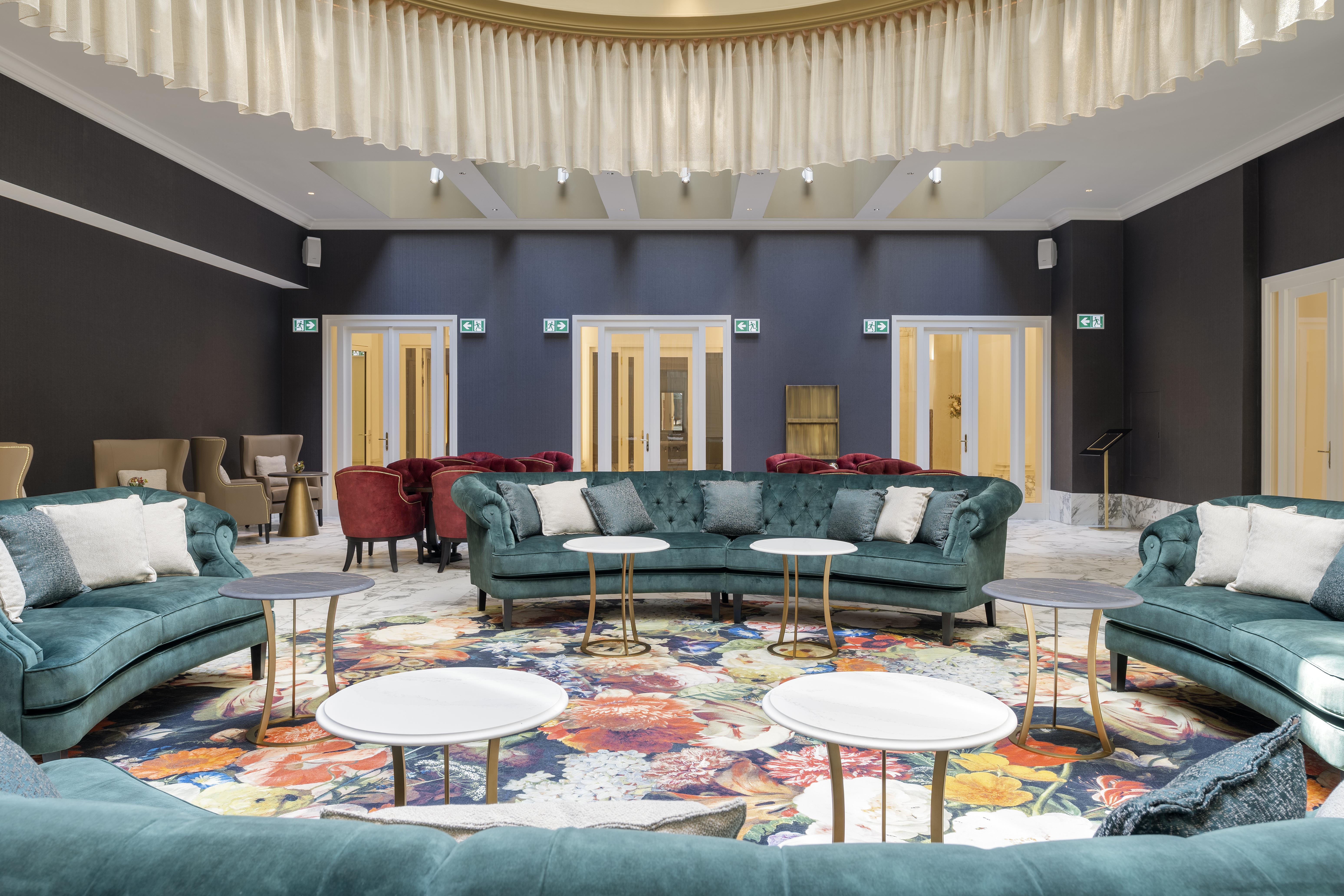 Aurea Ana Palace By Eurostars Hotel Company Budapest Exteriör bild The interior of the main building